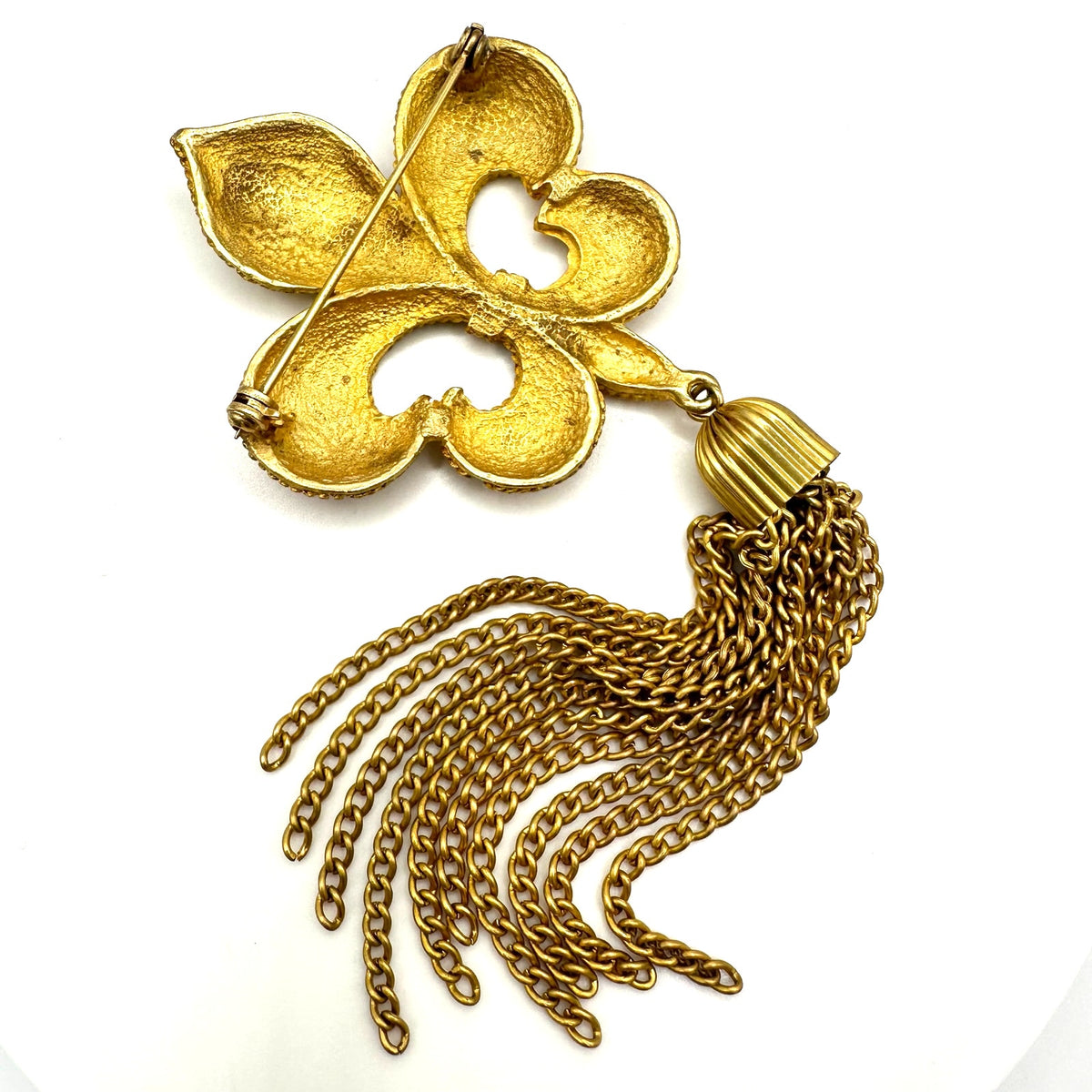 Vintage high end gold tone Fleur de Lis chains tassel fringe extra long brooch