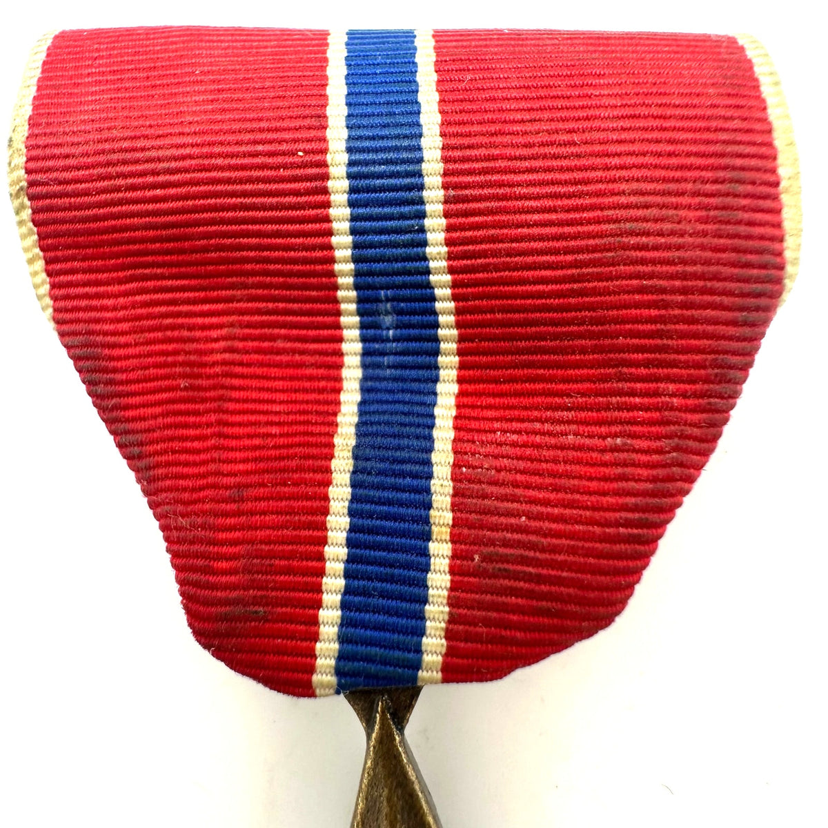 Vintage 1940s World War Two WWII bronze star medal red blue ribbon pin brooch
