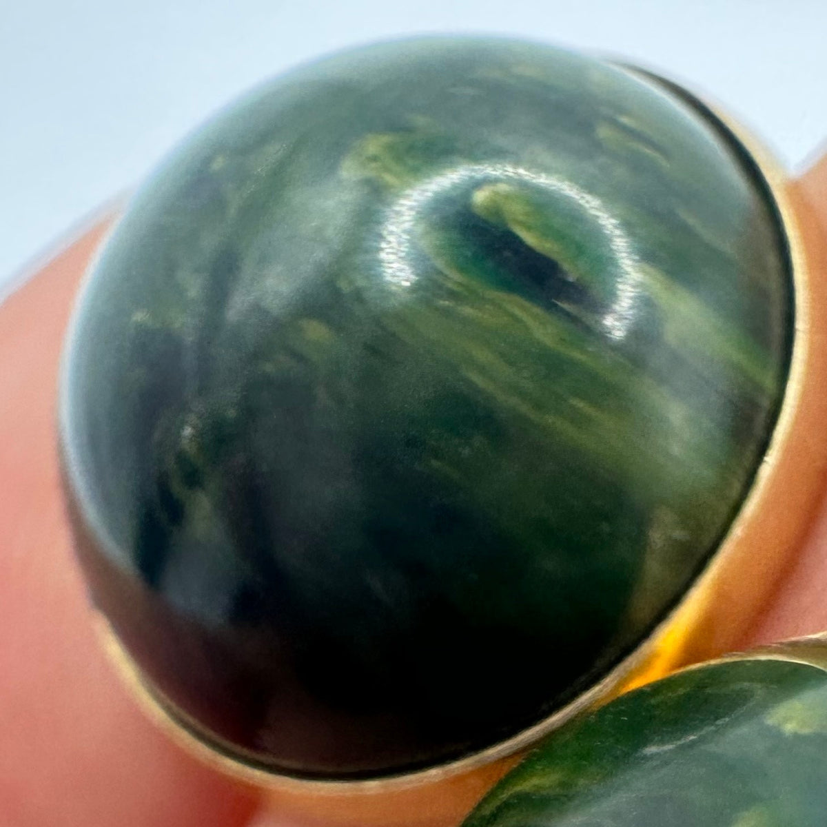 Swank vintage green swirled spinach Bakelite gold tone cufflinks cuff links