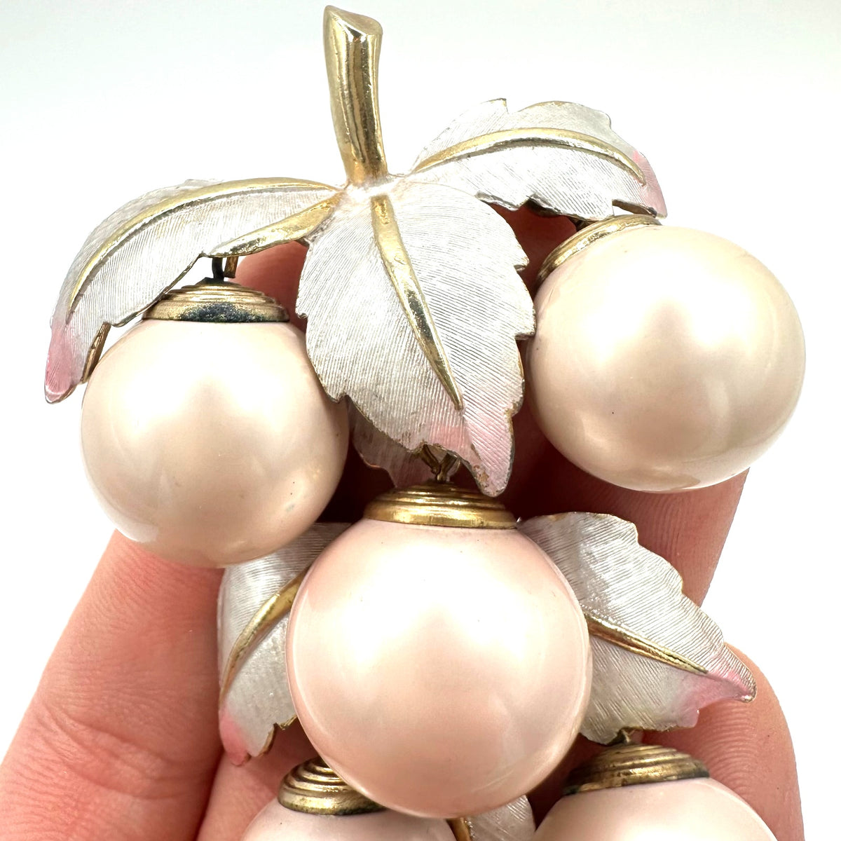 Vintage gold silver tone pink pearls beaded grapes bunch articulated brooch