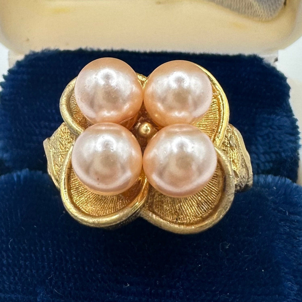 Vendome vintage 1960s gold tone pink faux pearls adjustable ring 5 6