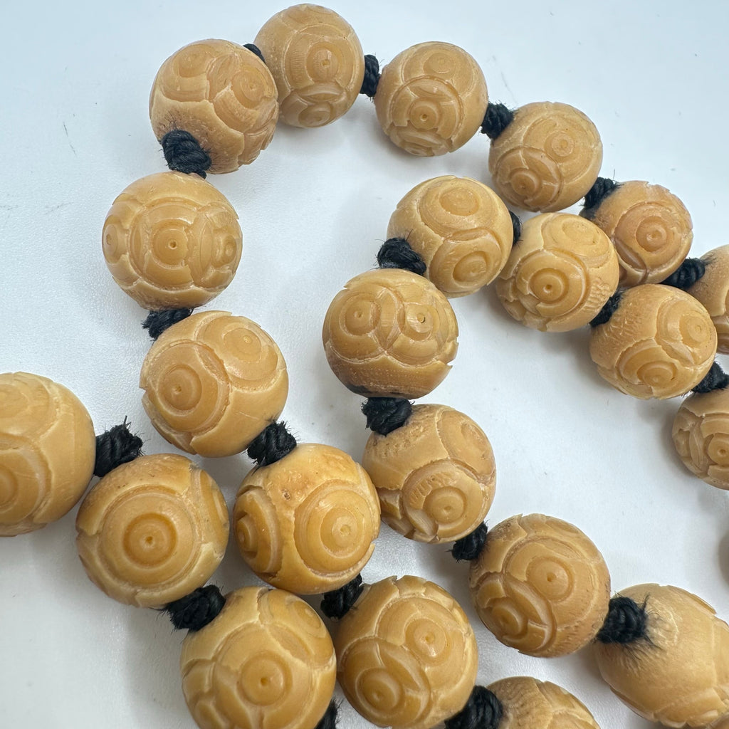 Antique 46” strand beige cream 12mm carved celluloid beads hand knotted necklace