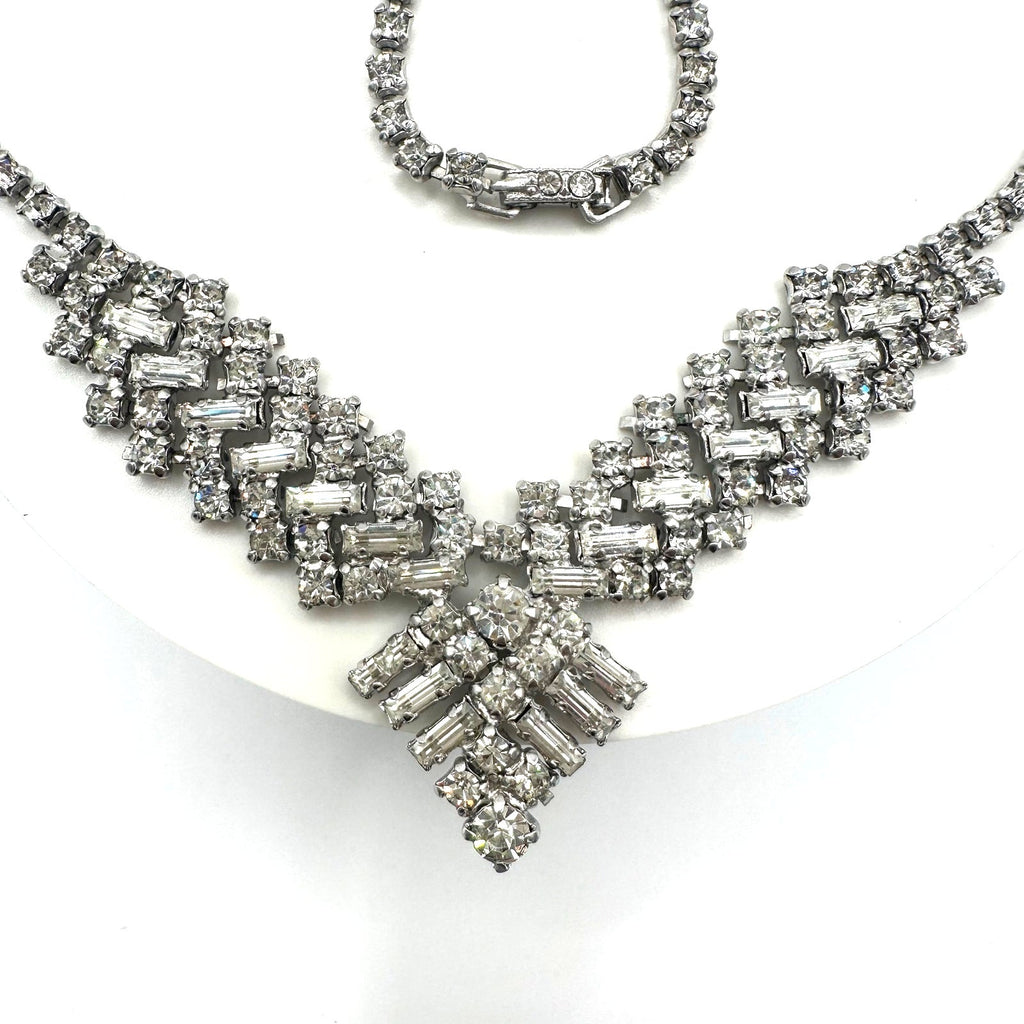 1950s vintage silver tone clear glass rhinestones pointed V swag necklace