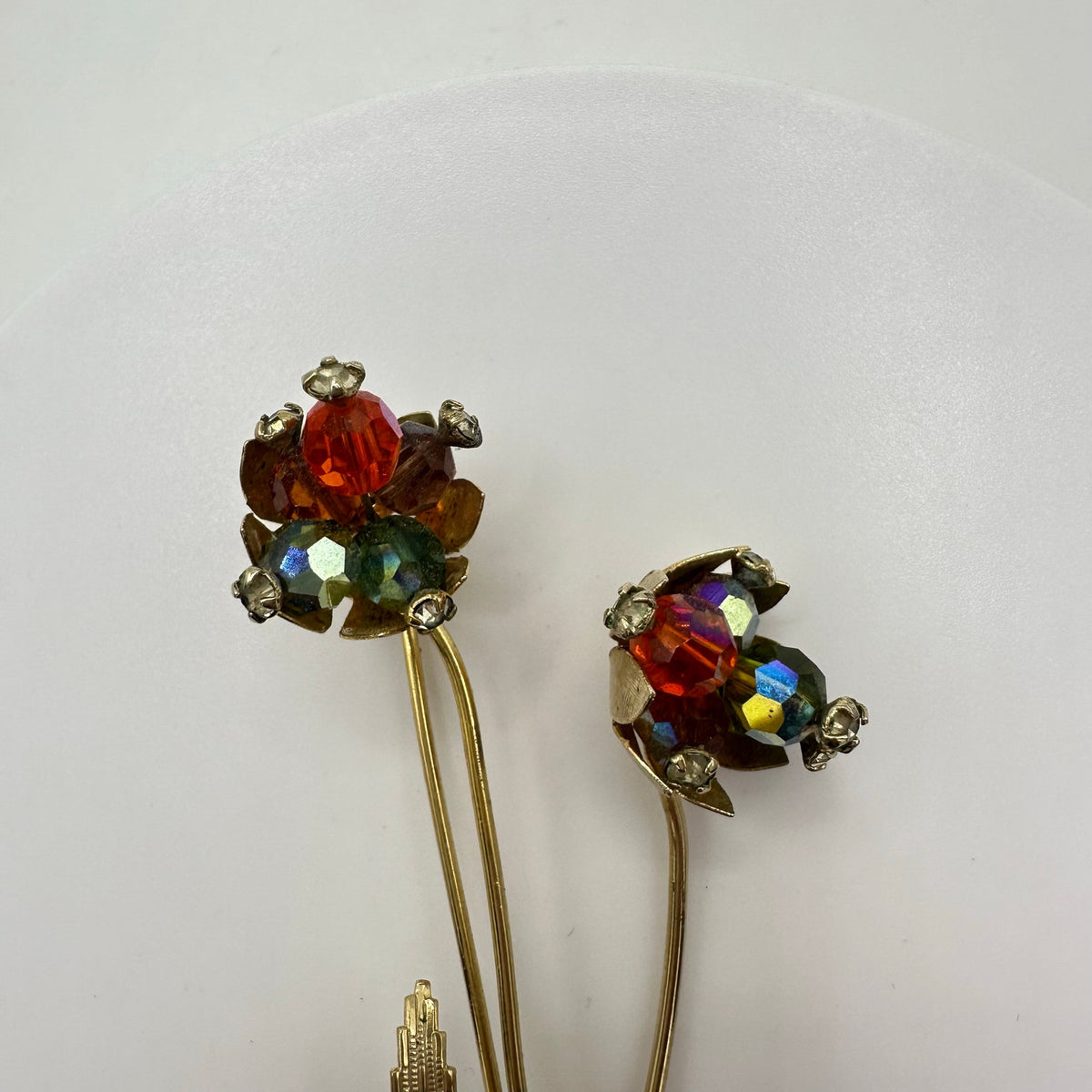 Vintage gold tone multicolor aurora borealis glass beaded flowers brooch pin