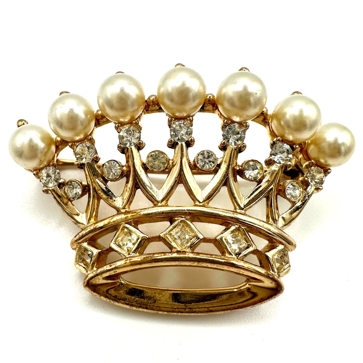 Trifari vintage gold tone clear rhinestones faux pearls royal crown brooch