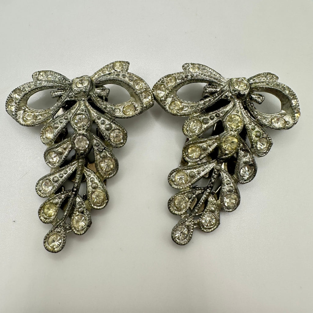 1930s antique Art Deco set 2 silver tone bows clear rhinestones dress clips