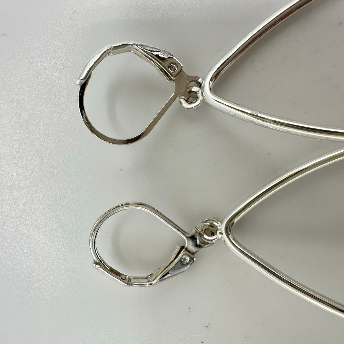 Joan Rivers signed silver tone dangle drop ball statement hook earrings