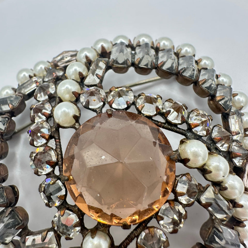 Schreiner vintage gold tone clear gray topaz inverted rhinestones pearls brooch