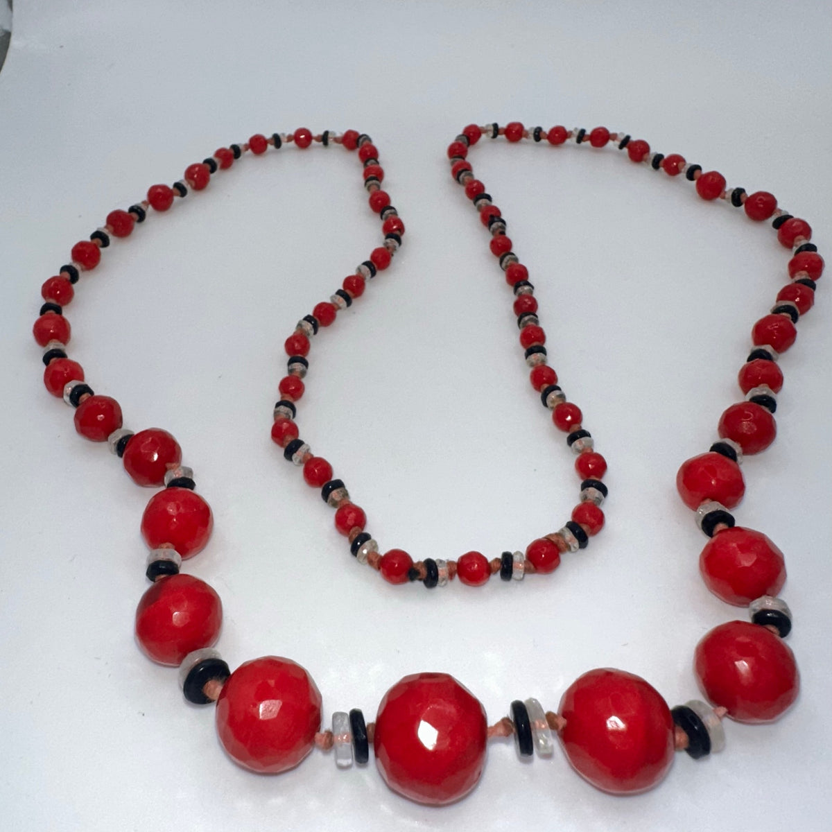 Antique Art Deco 1930s red black Czech glass beads beaded graduated 33” necklace