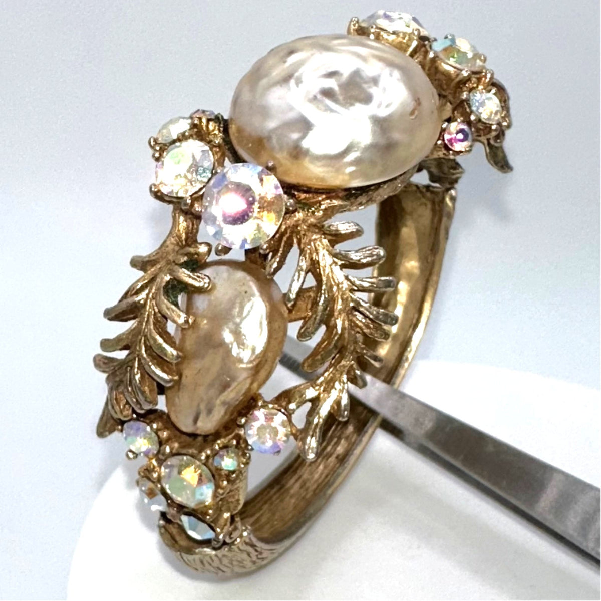 HAR vintage gold tone AB rhinestones pearl cabochons bracelet clip on earrings