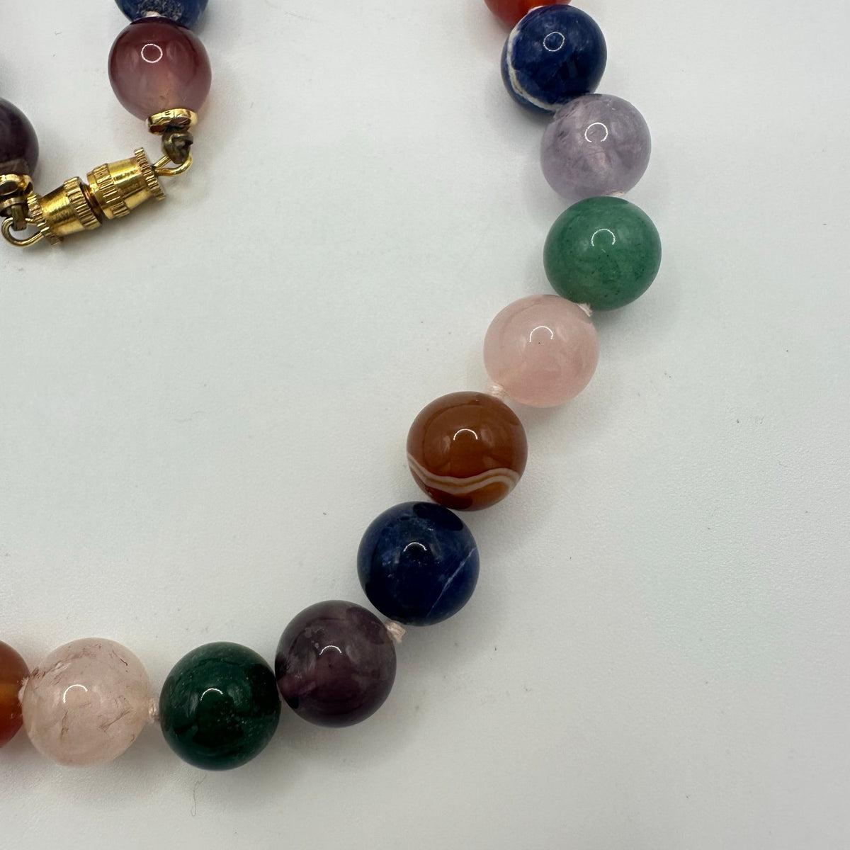 Vintage multicolor rainbow semiprecious quartz agate 10mm beads beaded necklace