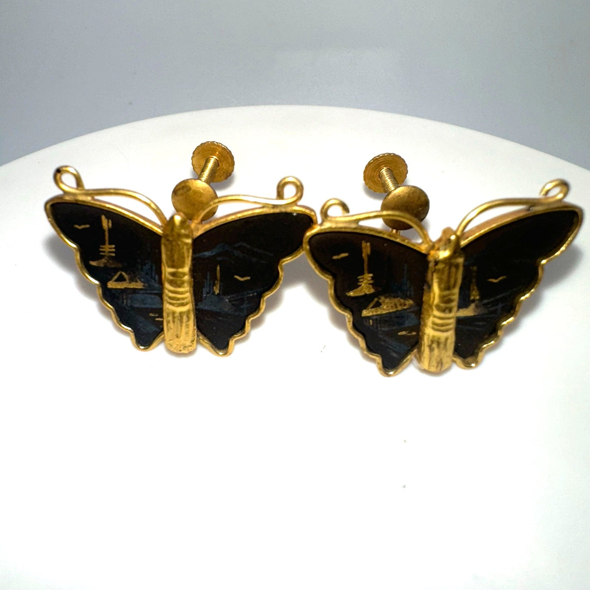 Amita Japan Damascene vintage gold plated black butterfly screw back earrings