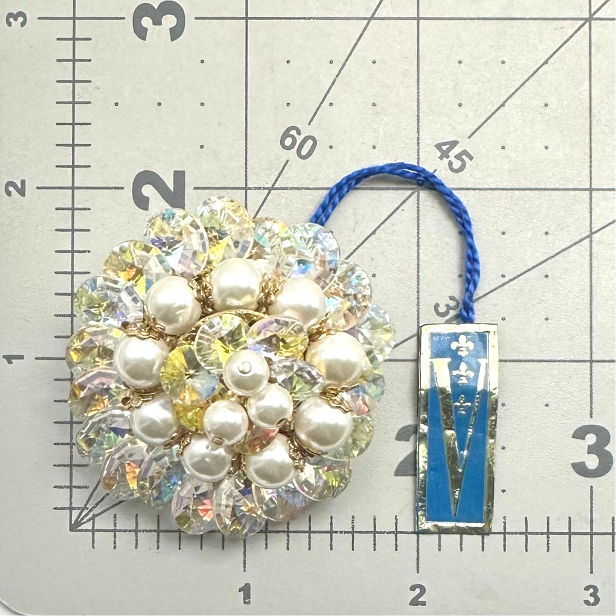 NWT Vendome AB aurora borealis glass beads beaded rivolis faux pearls brooch