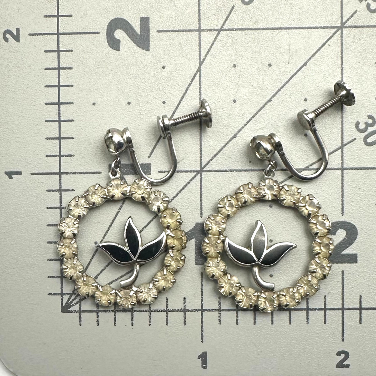 1940s vintage sterling silver clear rhinestones black enamel screw back earrings