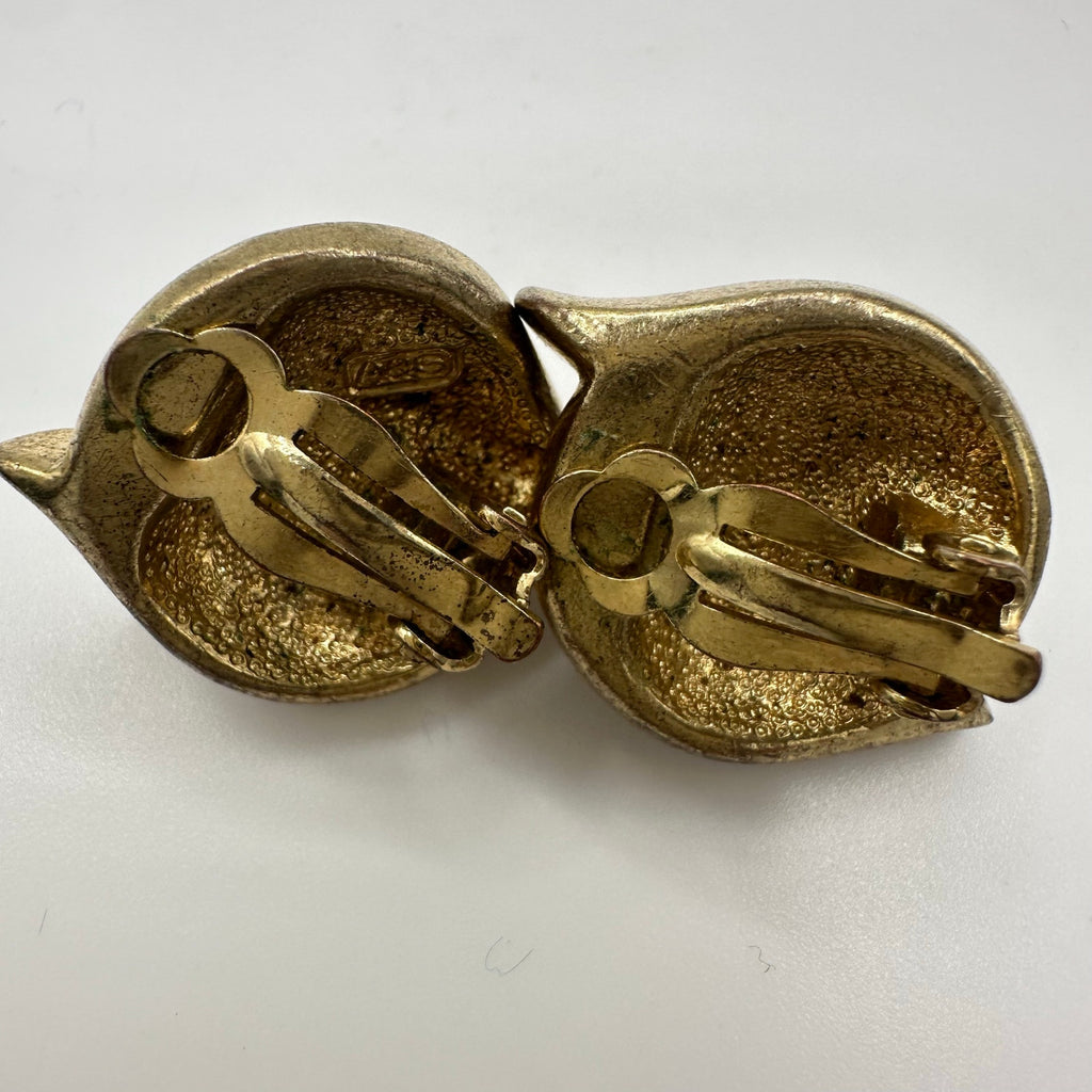 Attwood & Sawyer vintage gold tone rhinestones faux pearls clip on earrings