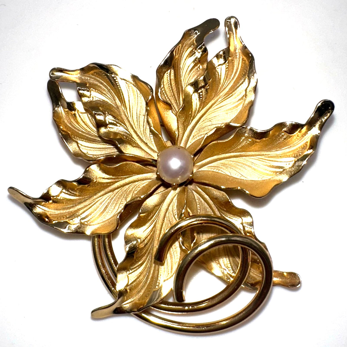 Vintage 1950s 1960s gold plated pink real freshwater pearl flower floral brooch