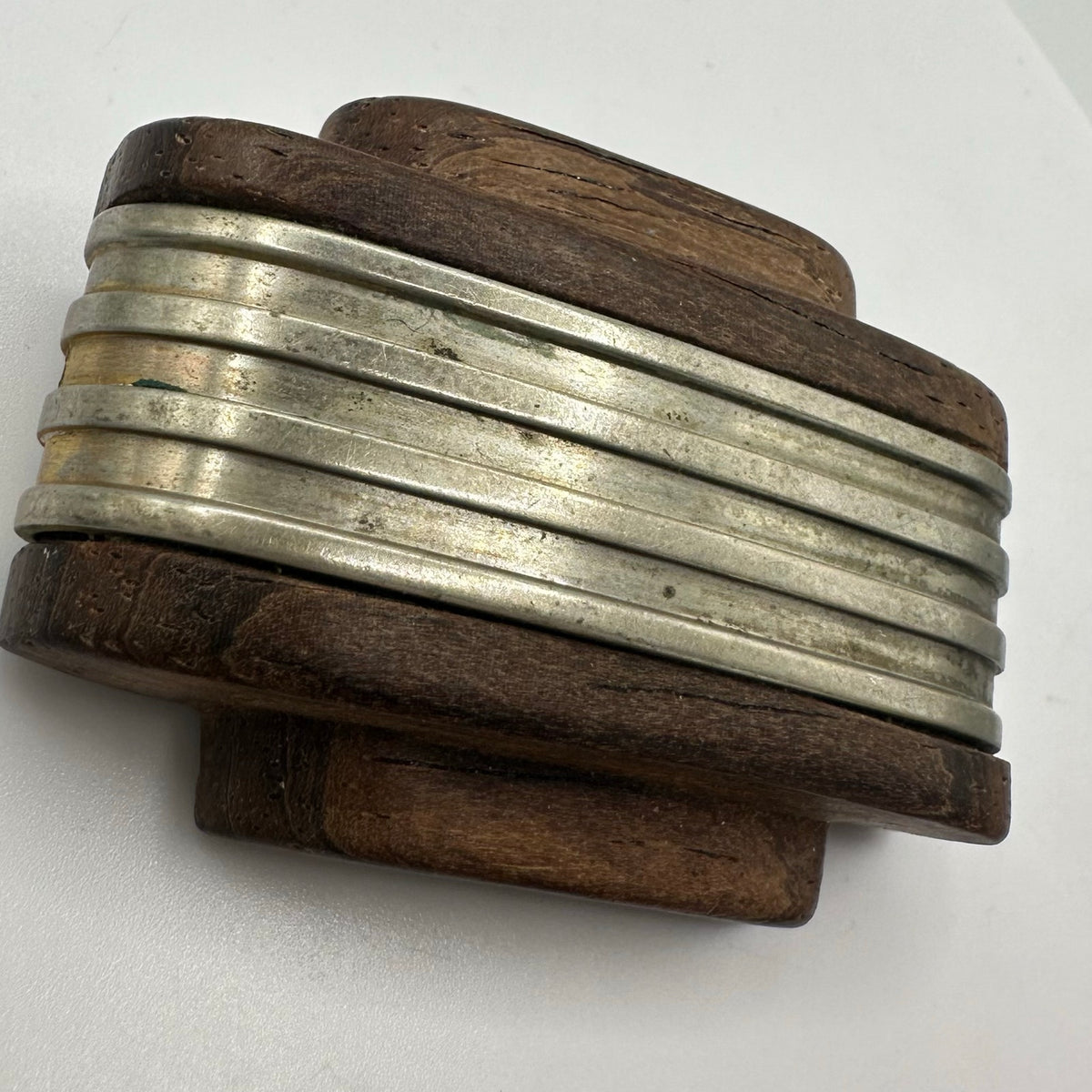 Antique Art Deco 1930s polished brown woodgrain wood silver tone brooch