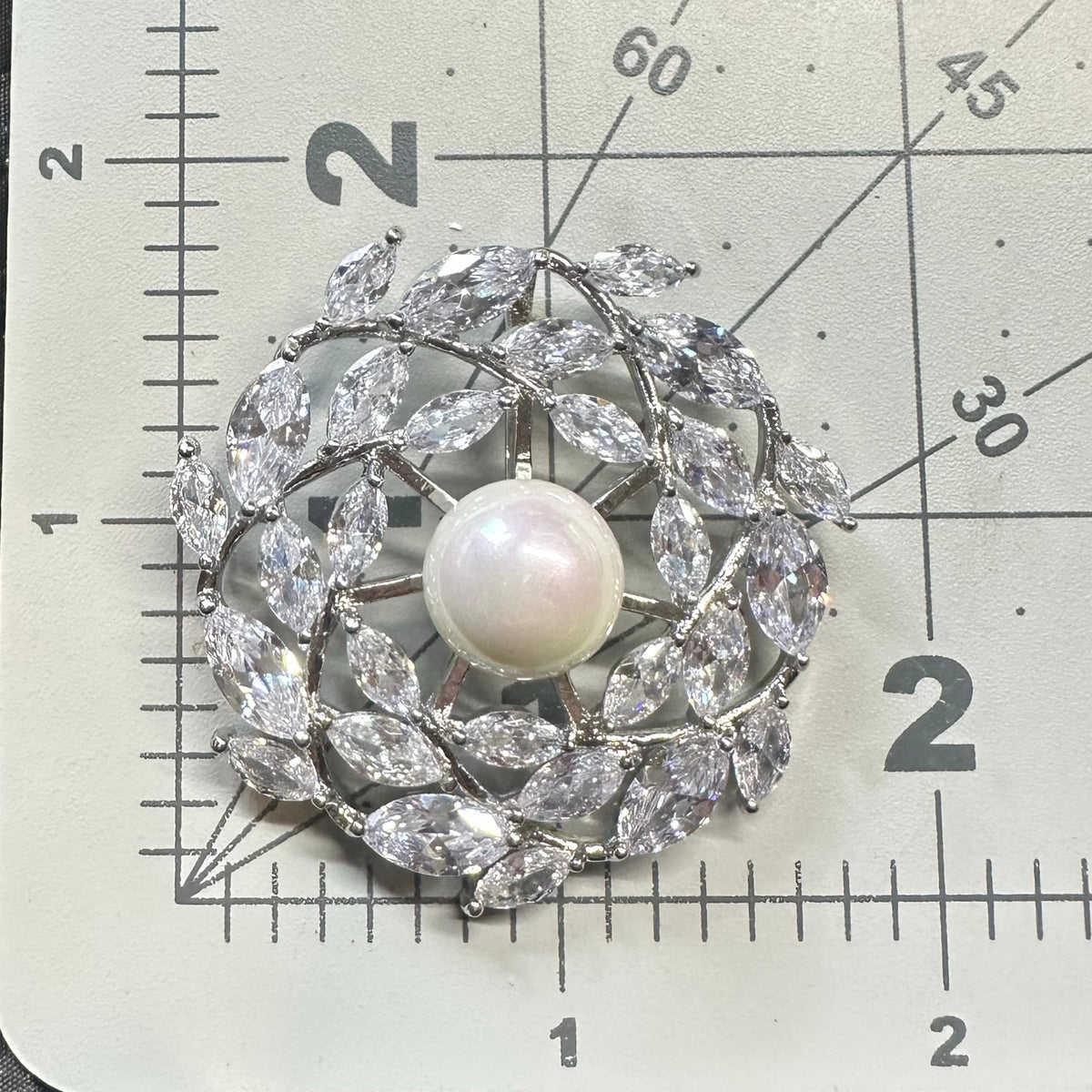 Vintage silver tone clear cubic zirconia CZ faux pearl round circular pendant