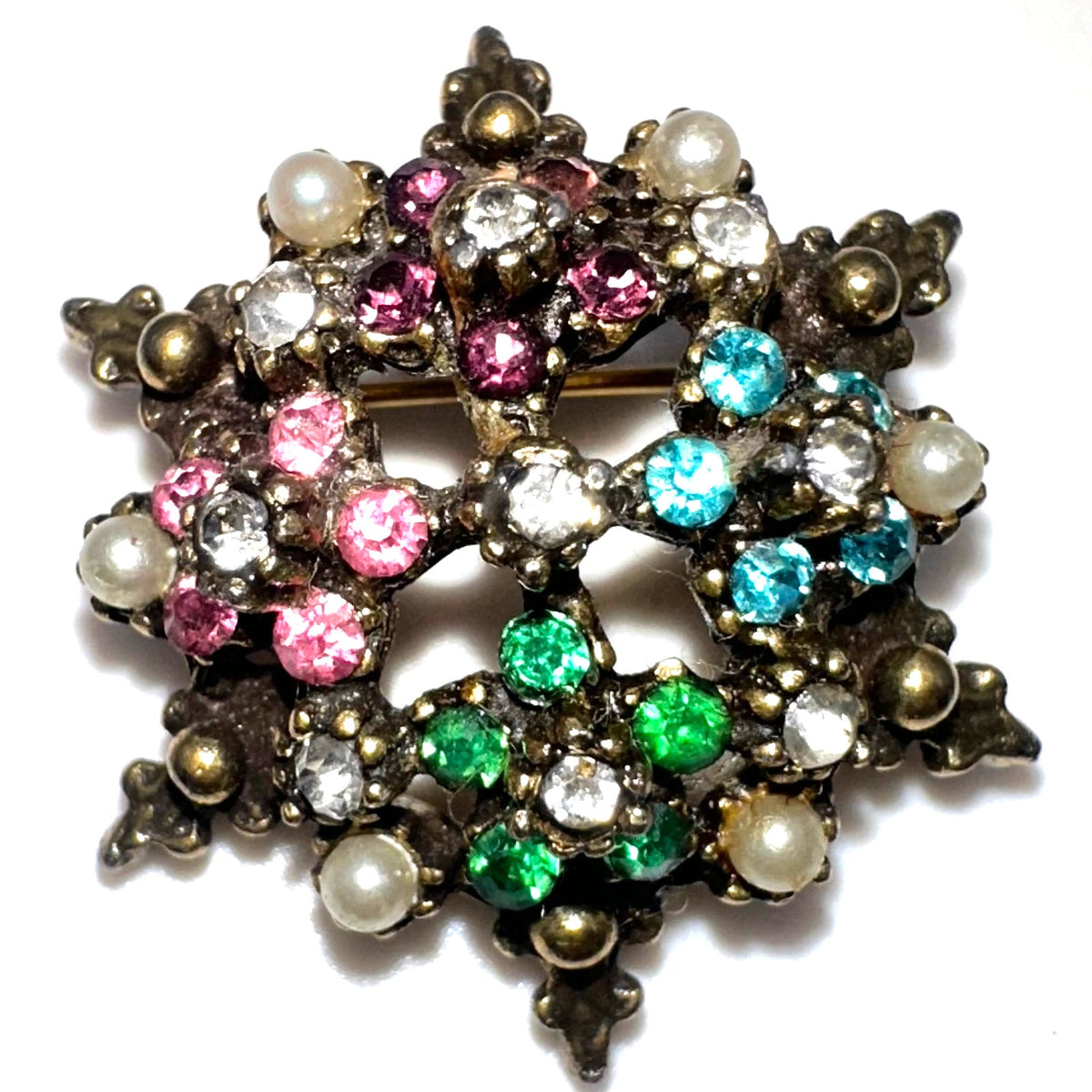 1940s vintage gold tone multicolor rhinestones faux pearls cluster dainty brooch
