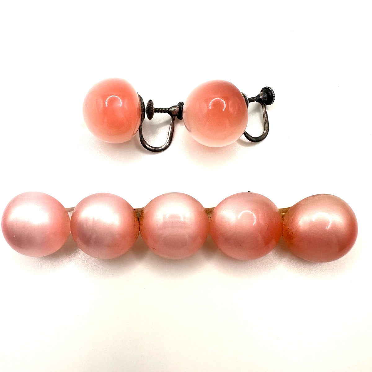 Vintage silver tone pink moonglow lucite bar brooch screw back earrings set