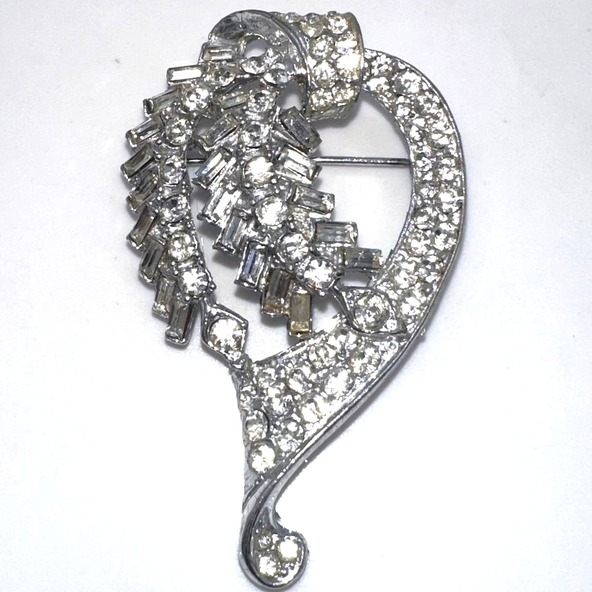 Dafri signed vintage large silver tone clear baguettes round rhinestones brooch