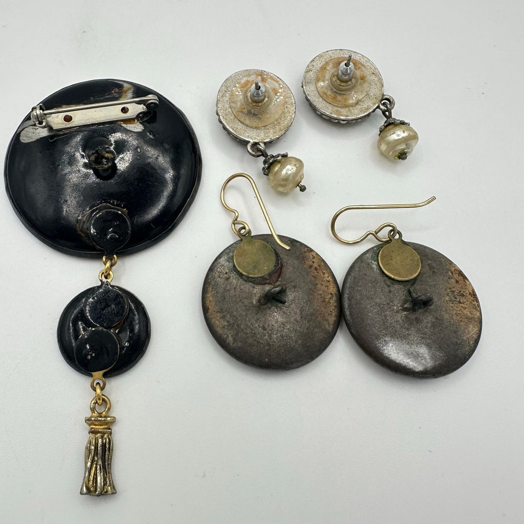 Bundle lot antique Victorian pictorial buttons upcycled brooch 2 pair earrings