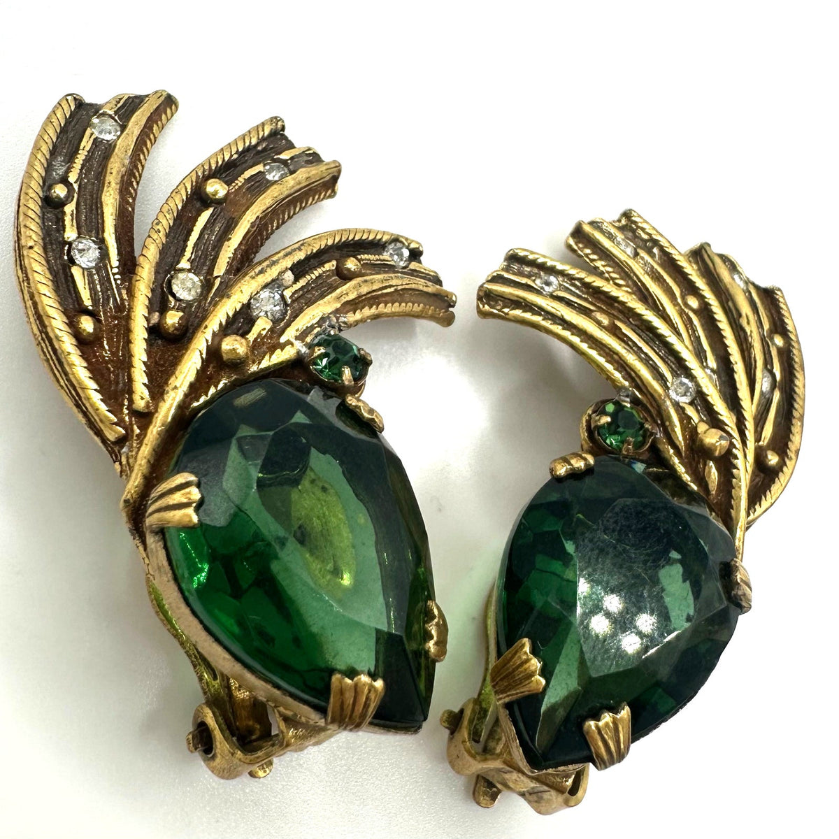 Vintage gold tone fern green rhinestones fan spray crawler clip on earrings