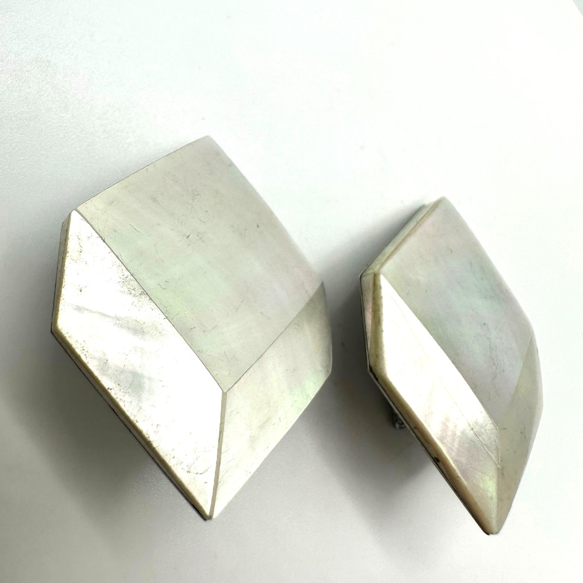 Vintage genuine mother of pearl simulated cubes silver tone clip on earrings