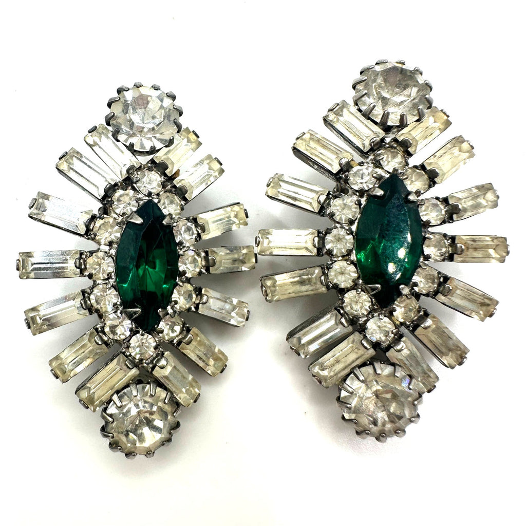 Vintage 1940s 1950s silver tone clear emerald green rhinestones clip on earrings
