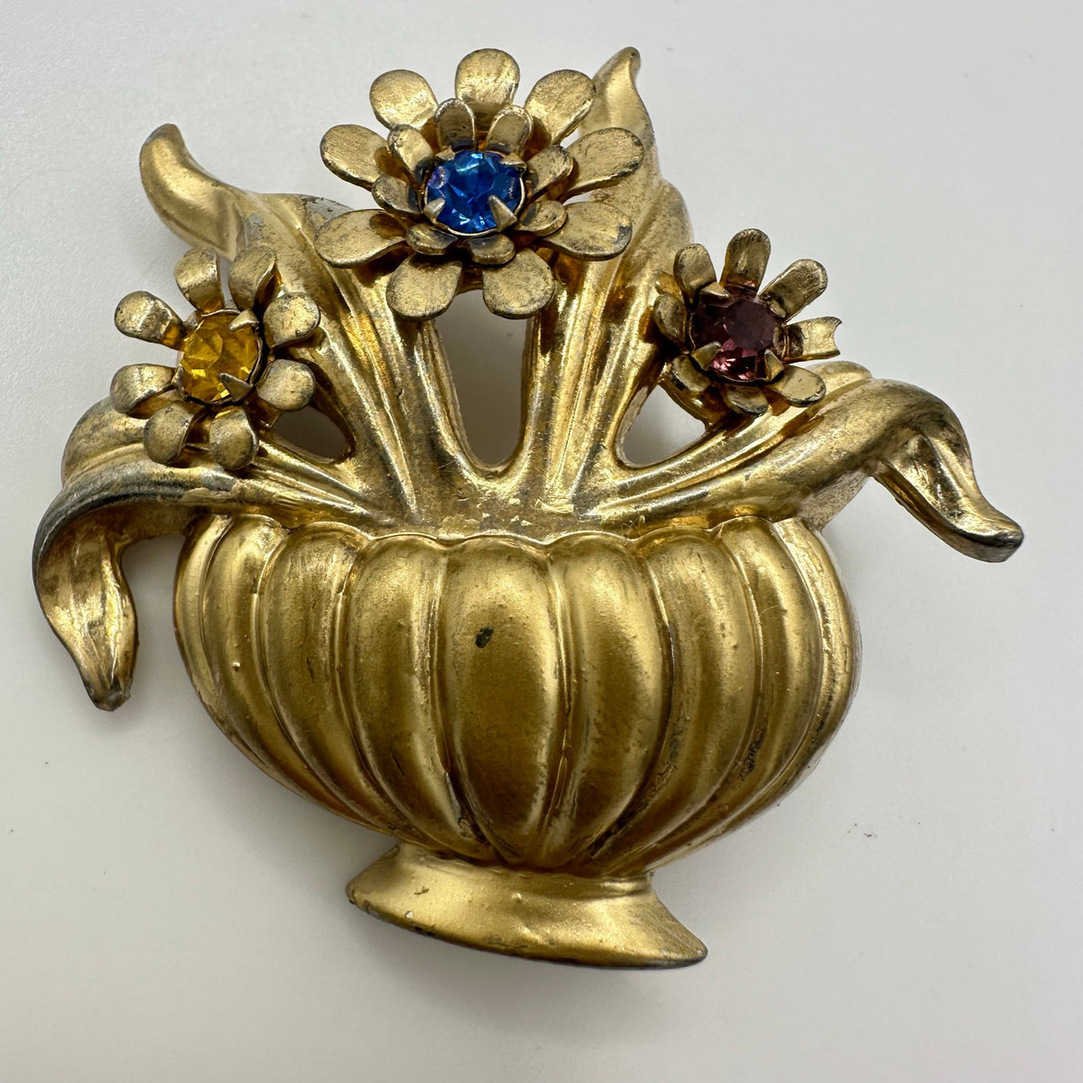 Coro vintage 1940s gold tone multicolor rhinestones flowers floral basket brooch