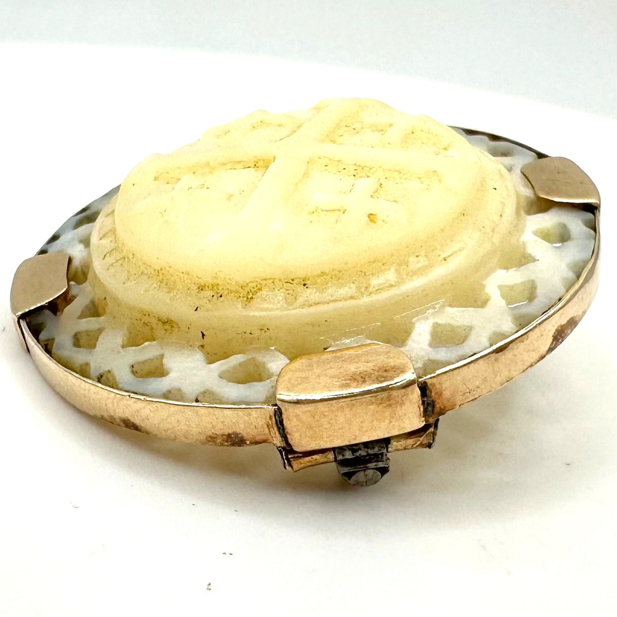 Antique Victorian solid 10kt gold mother of pearl Jerusalem cross brooch 5.72g
