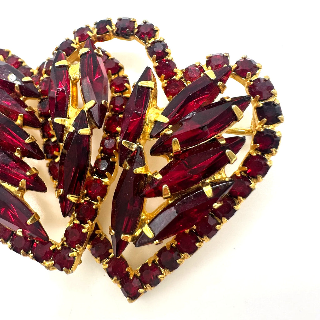 Vintage gold tone red faceted glass rhinestones double heart brooch