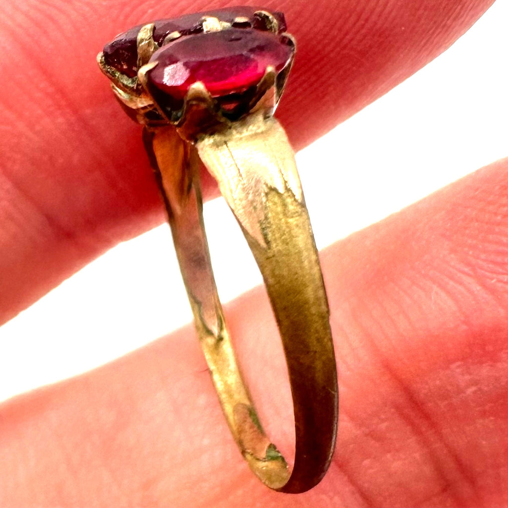 Antique Edwardian Victorian gold filled 3 stone red paste rhinestones ring 5