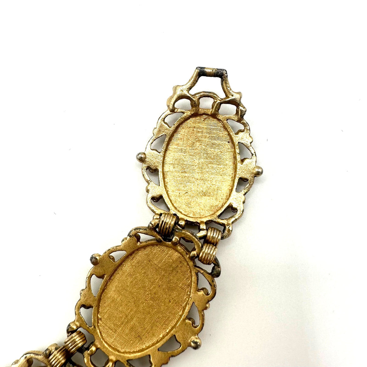 Emmons vintage gold tone dogwood floral textured flex link chain bracelet 7.25"
