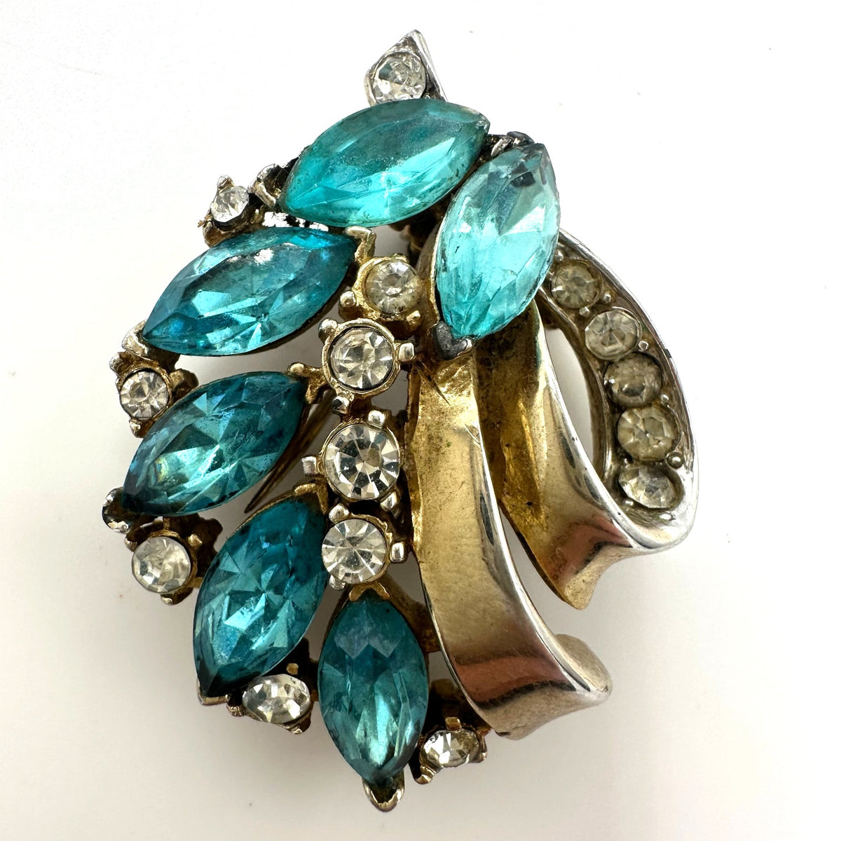 Coro Craft vintage gold tone aqua blue clear glass rhinestones dress fur clip