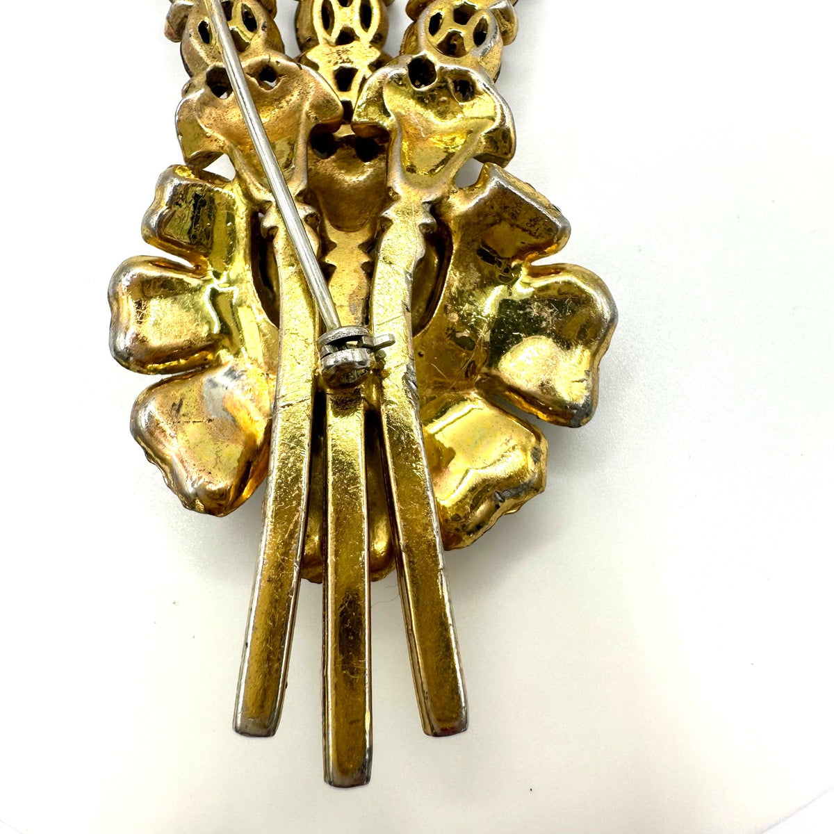 Vintage 1940 gold tone purple rhinestones large flower floral bouquet brooch