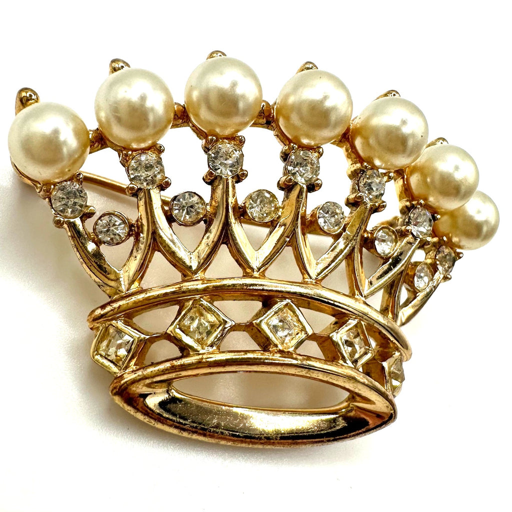 Trifari vintage gold tone clear rhinestones faux pearls royal crown brooch