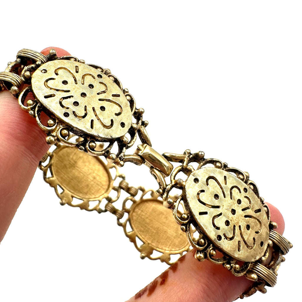 Emmons vintage gold tone dogwood floral textured flex link chain bracelet 7.25"