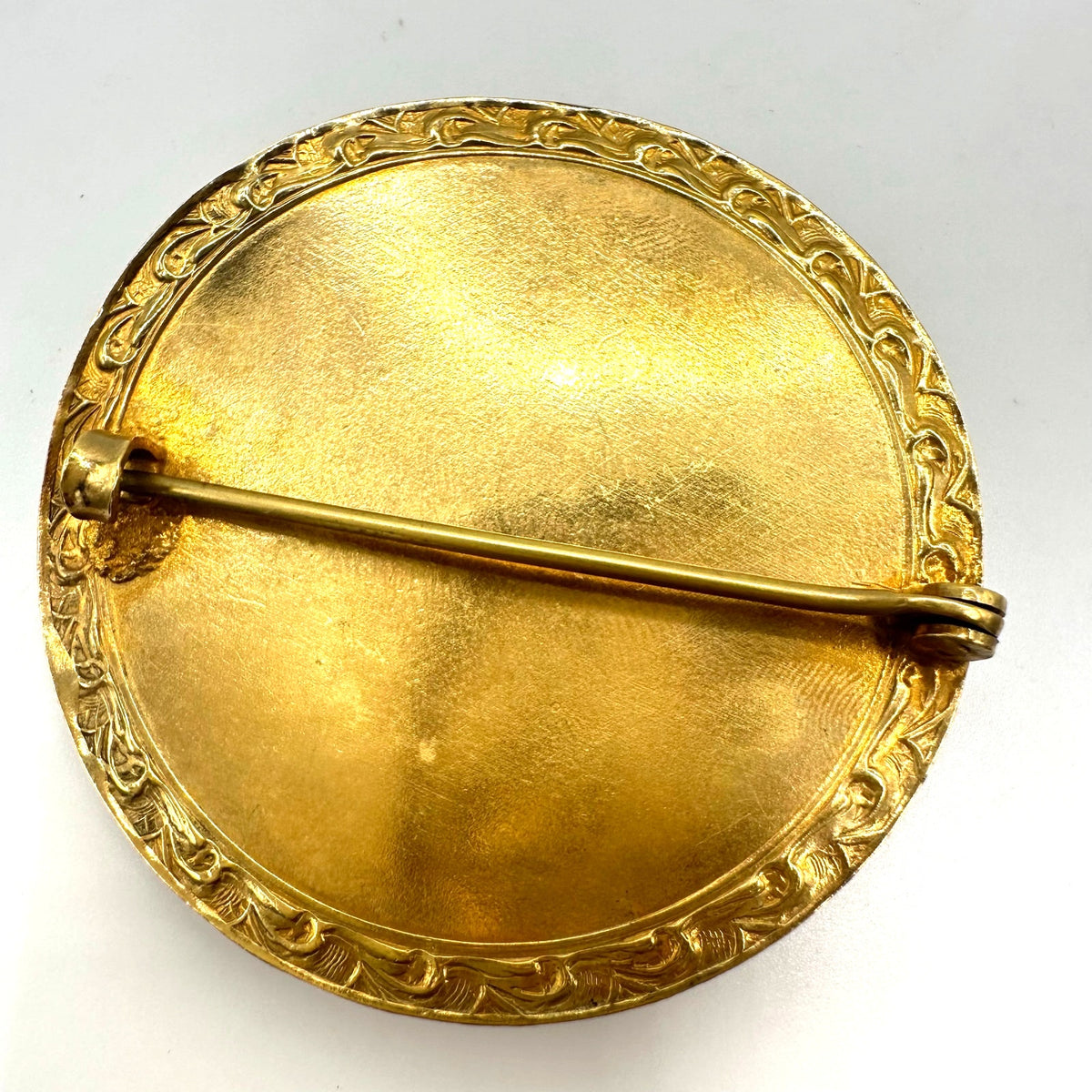 Antique 1900s Arts & Crafts gold gilt rose cut red paste glass sash pin brooch