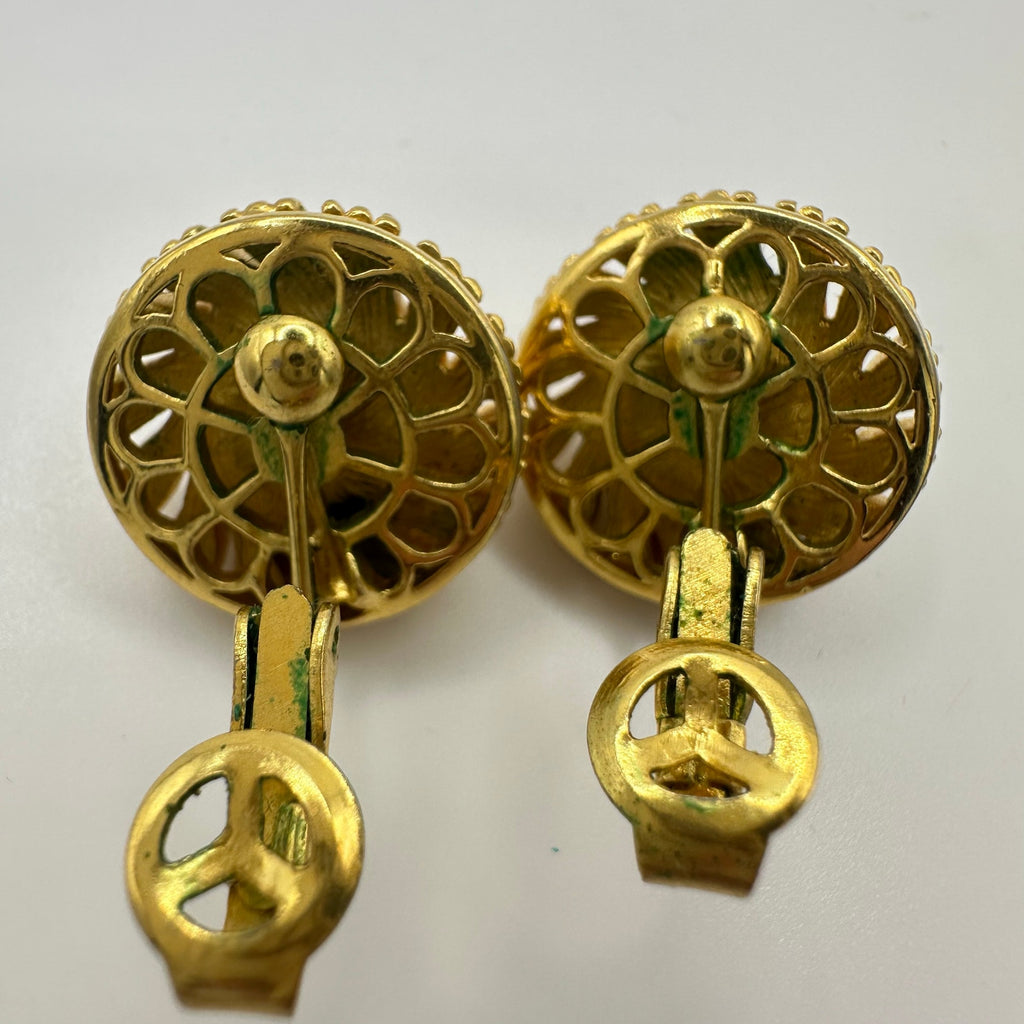 Majorica vintage gold tone white faux pearls round domed clip on earrings