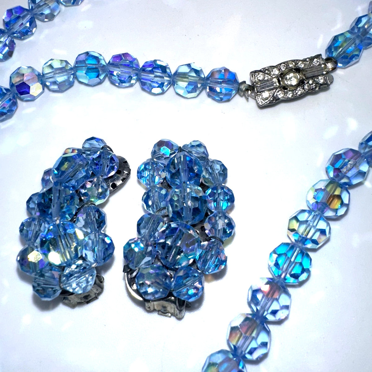 Vintage light blue aurora borealis AB glass beaded necklace clip on earrings