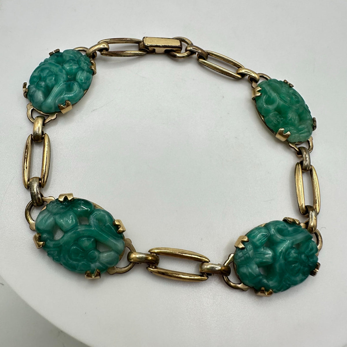 Vintage 12kt gold filled green molded swirled Peking art glass bracelet