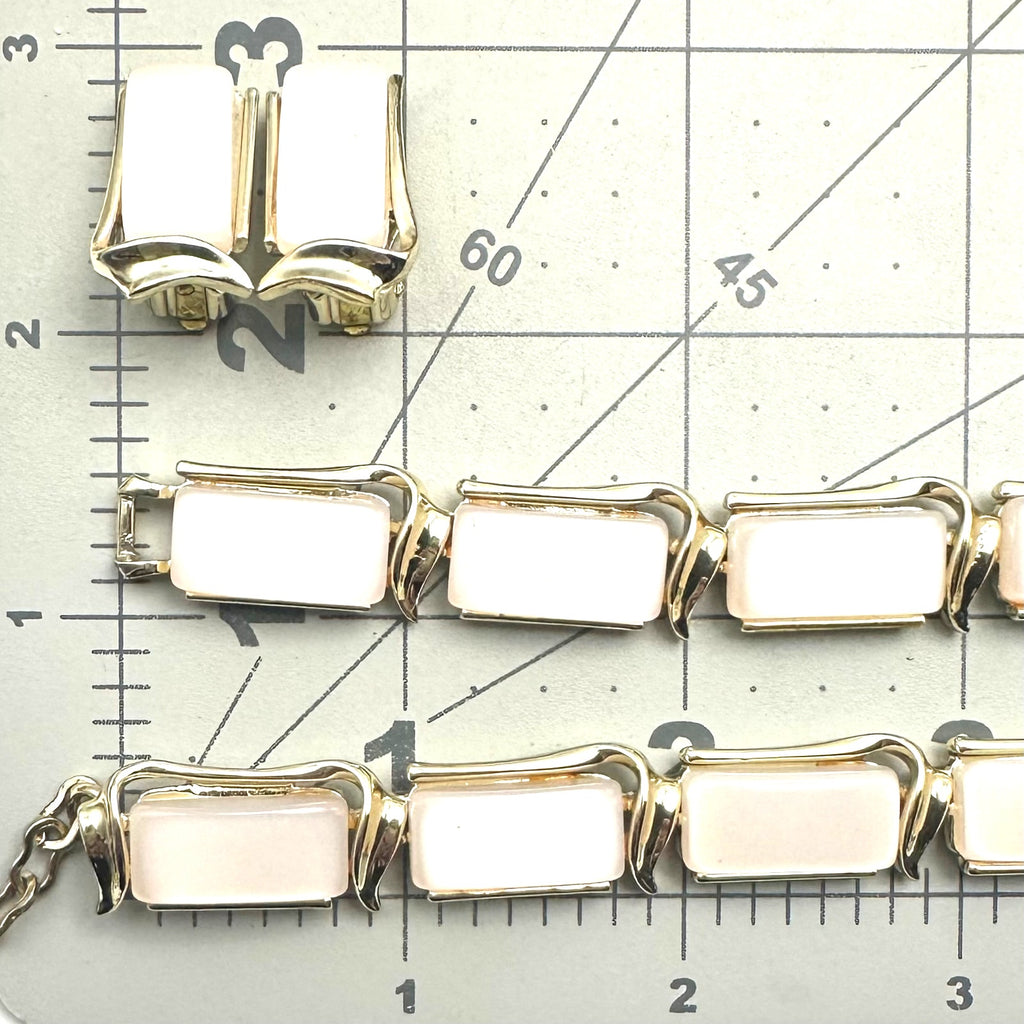 Vintage gold tone white moonglow lucite necklace bracelet earrings set parure