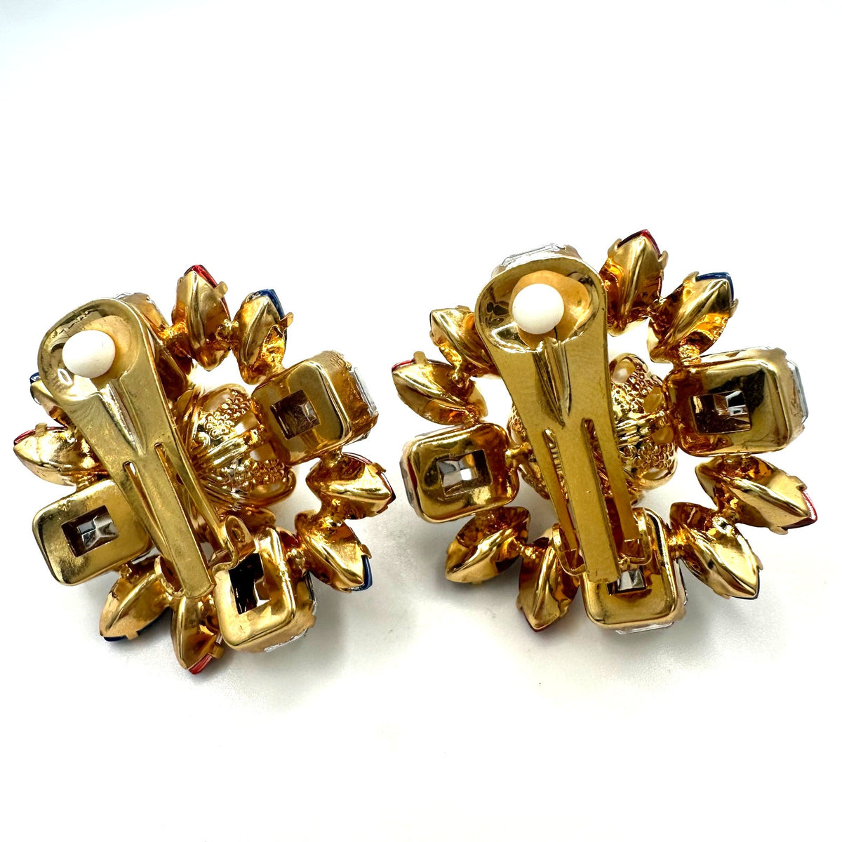 Vintage gold tone red blue clear lucite rhinestones faux pearl clip on earrings