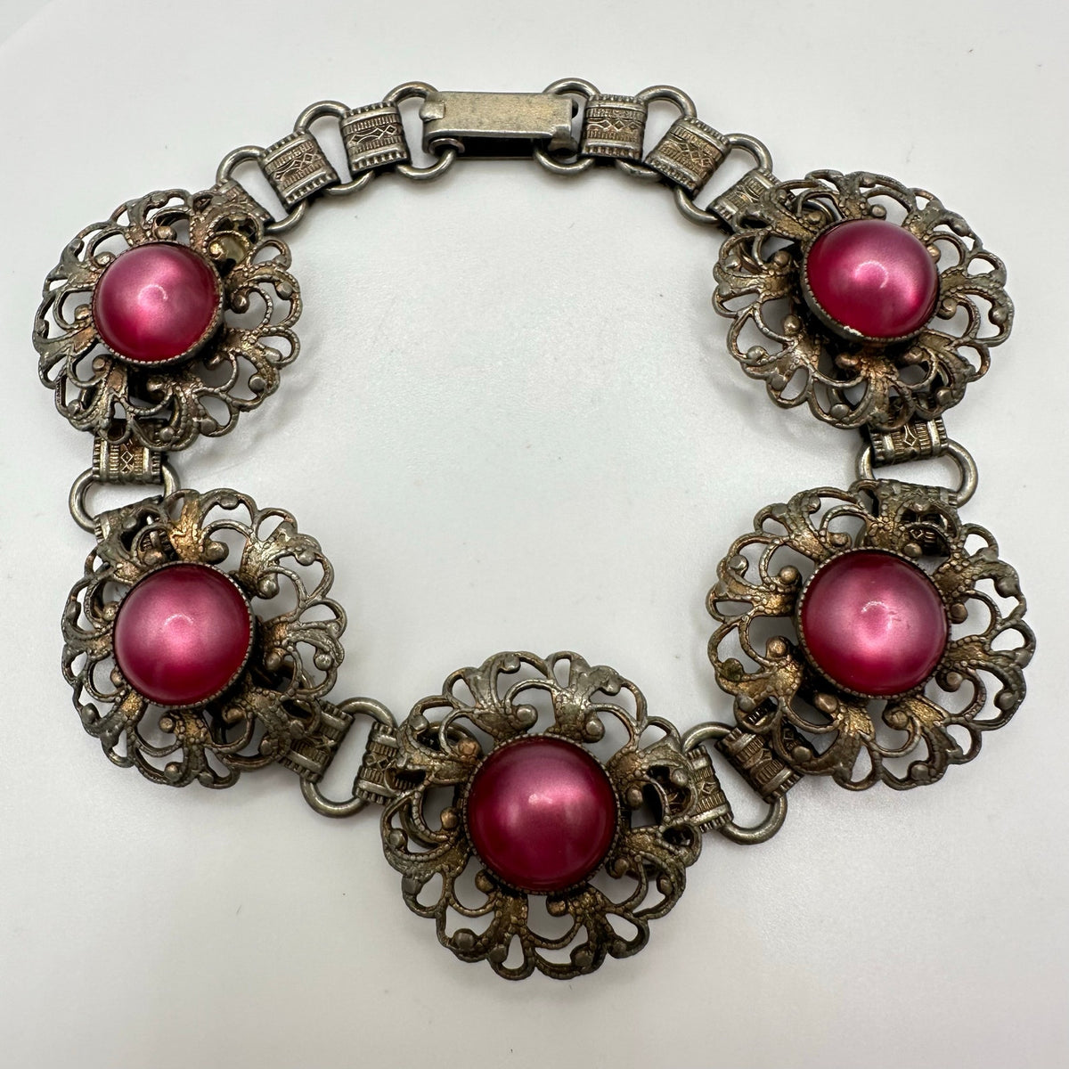Vintage retro 1940s gold tone book chain red moonglow lucite cabochons bracelet