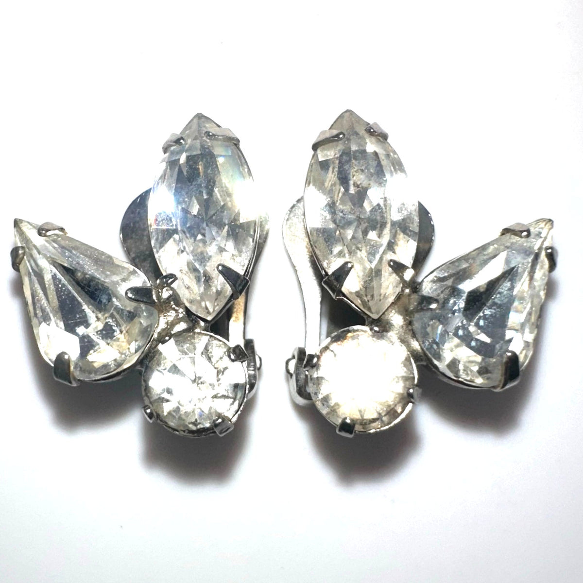 Weiss signed vintage silver tone clear glass rhinestones clip on earrings