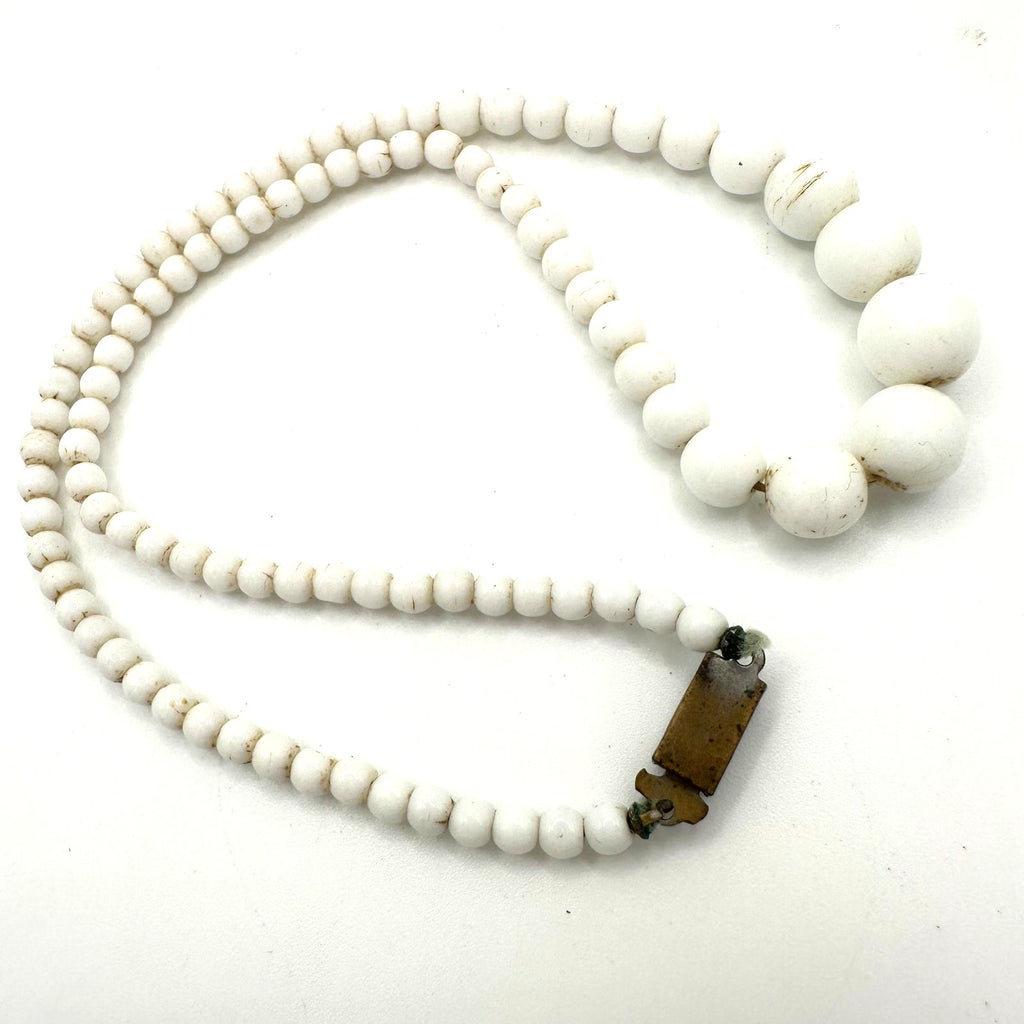 Antique Art Deco white milk glass beads beaded graduated 16” necklace