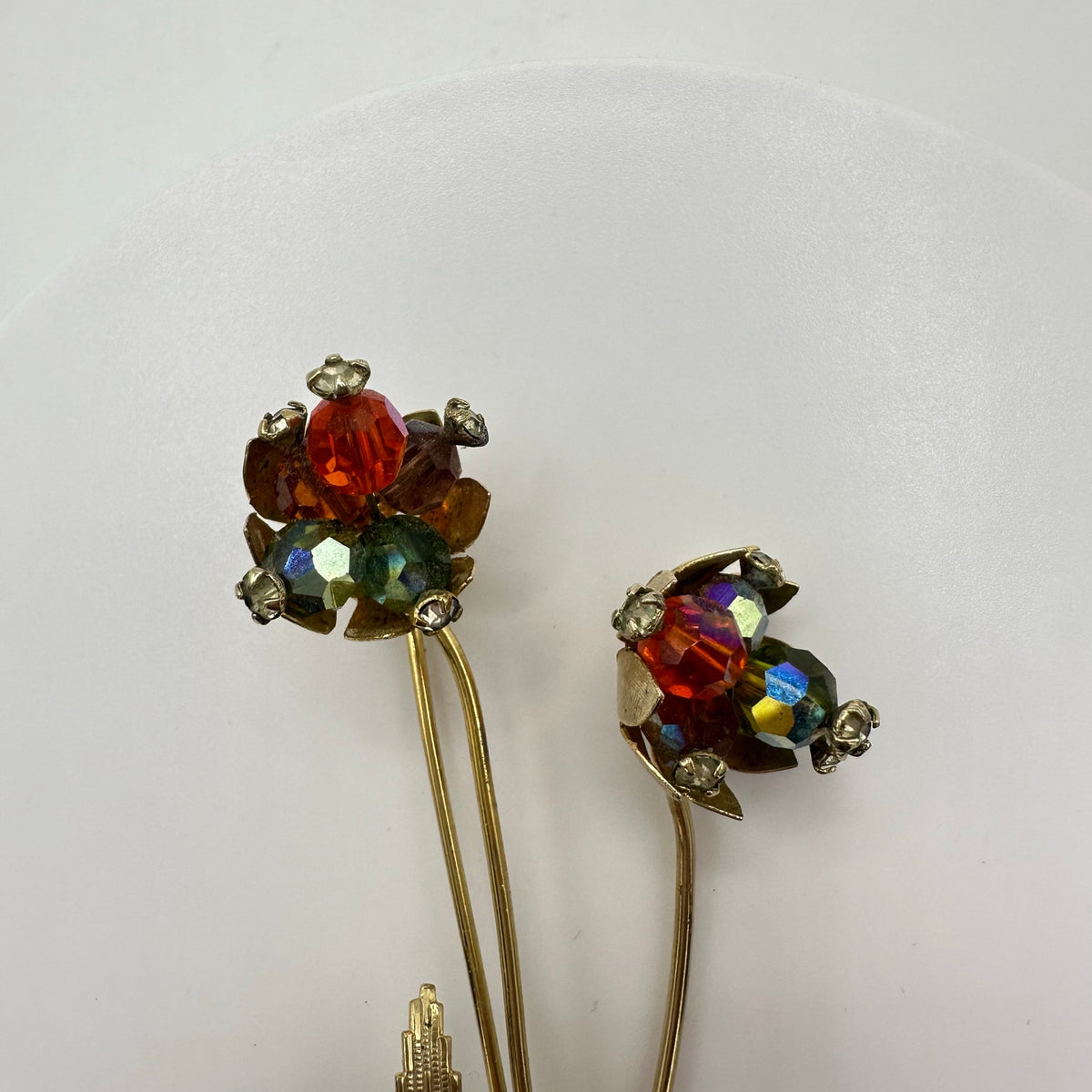 Vintage gold tone multicolor aurora borealis glass beaded flowers brooch pin