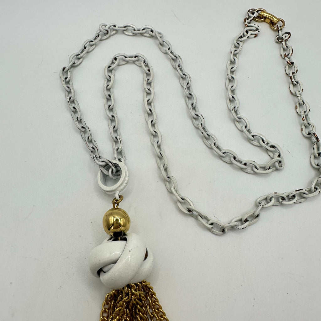 Vintage chunky gold tone white enamel knotted tassel fringe chain necklace