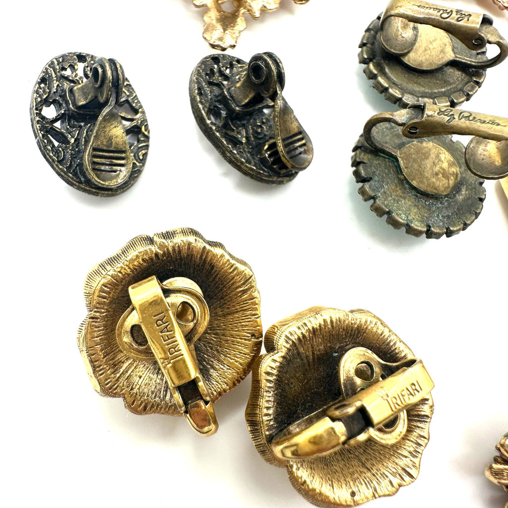Bundle jewelry lot 7 pairs vintage gold tone clip on earrings 1928 Trifari Monet